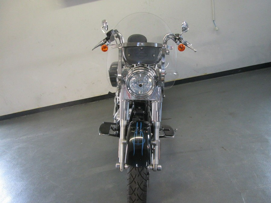 2012 Harley-Davidson® FLD - Dyna® Switchback™