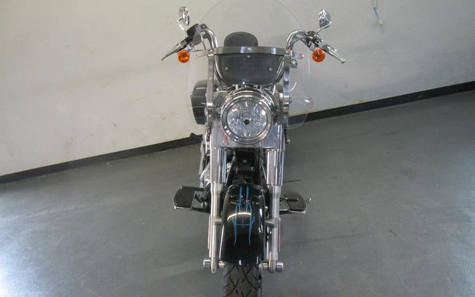 2012 Harley-Davidson® FLD - Dyna® Switchback™