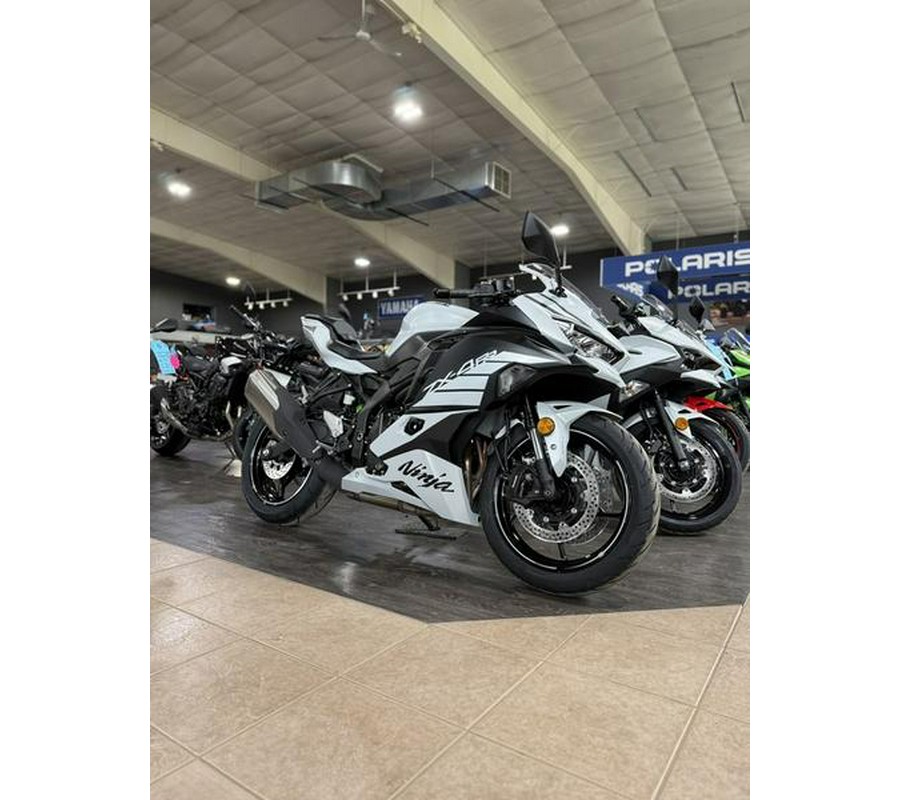 2025 Kawasaki NINJA® ZX™-4RR ABS