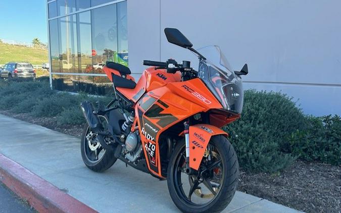 2023 KTM RC 390 GP - U228672