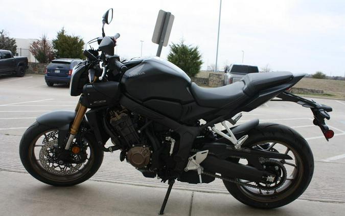 2026 Honda® CB650R E-Clutch