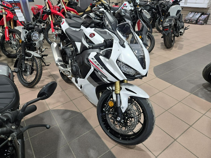 2026 HONDA CBR1000RR ABS