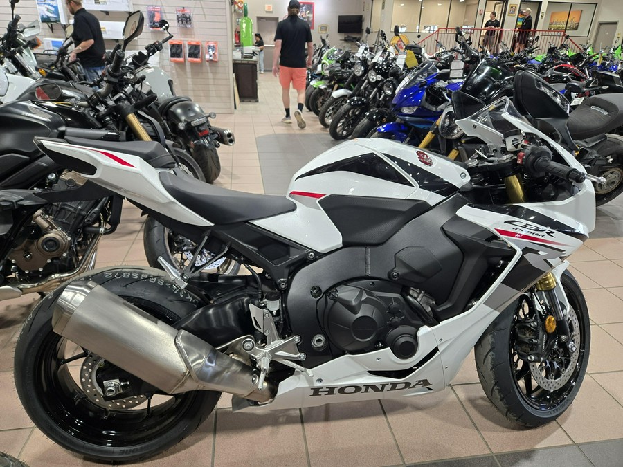 2026 HONDA CBR1000RR ABS