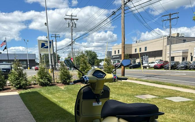 2023 Vespa GTS Super 300 Sport