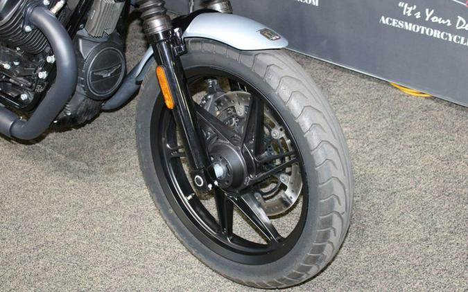 2021 Moto Guzzi V7 Stone