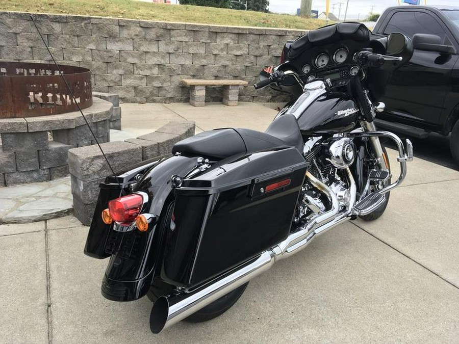 2009 Harley-Davidson® FLHX - Street Glide®