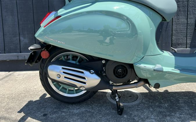 2027 Vespa Primavera 150 80th Anniversario