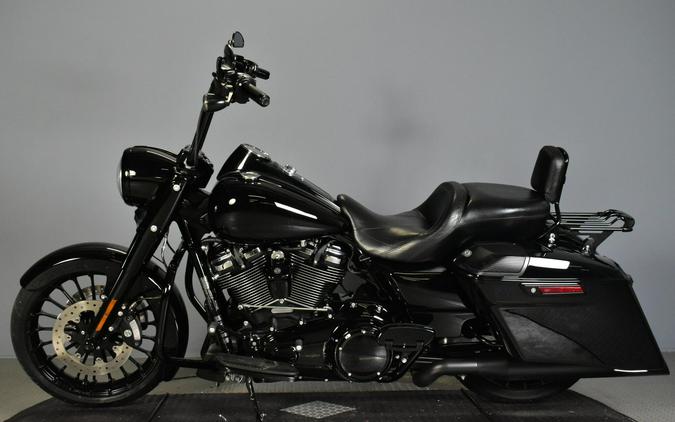 2017 Harley-Davidson Road King Special Vivid Black