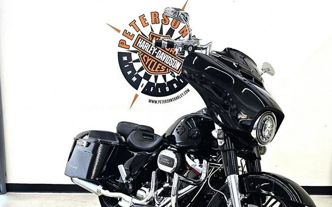 2020 Harley-Davidson® CVO™Street Glide®Black Stardust Fade