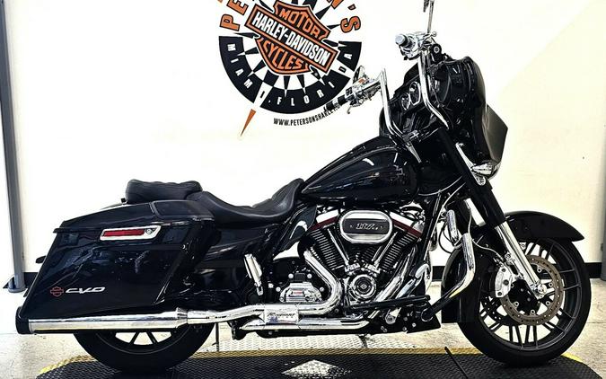 2020 Harley-Davidson® CVO™Street Glide®Black Stardust Fade