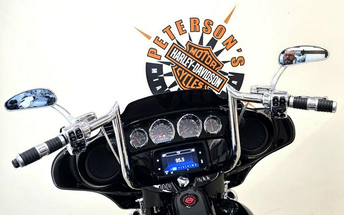 2020 Harley-Davidson® CVO™Street Glide®Black Stardust Fade