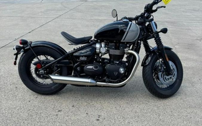 2025 Triumph BONNEVILLE BOBBER