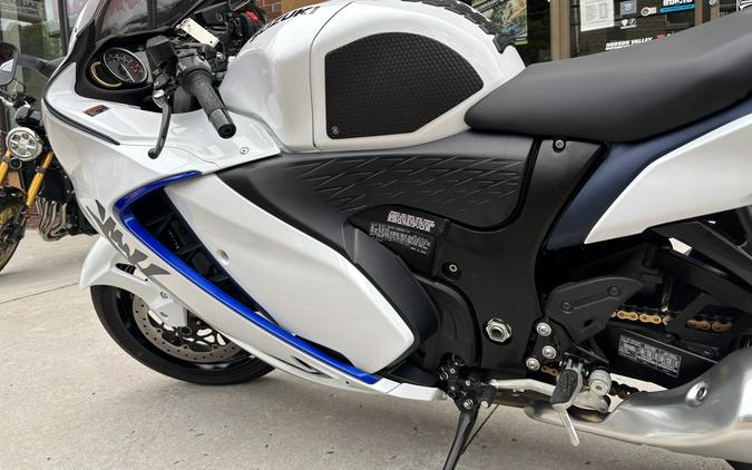 2026 Suzuki Hayabusa Metallic Mystic Silver / Pearl Vigor Blue - 3857U