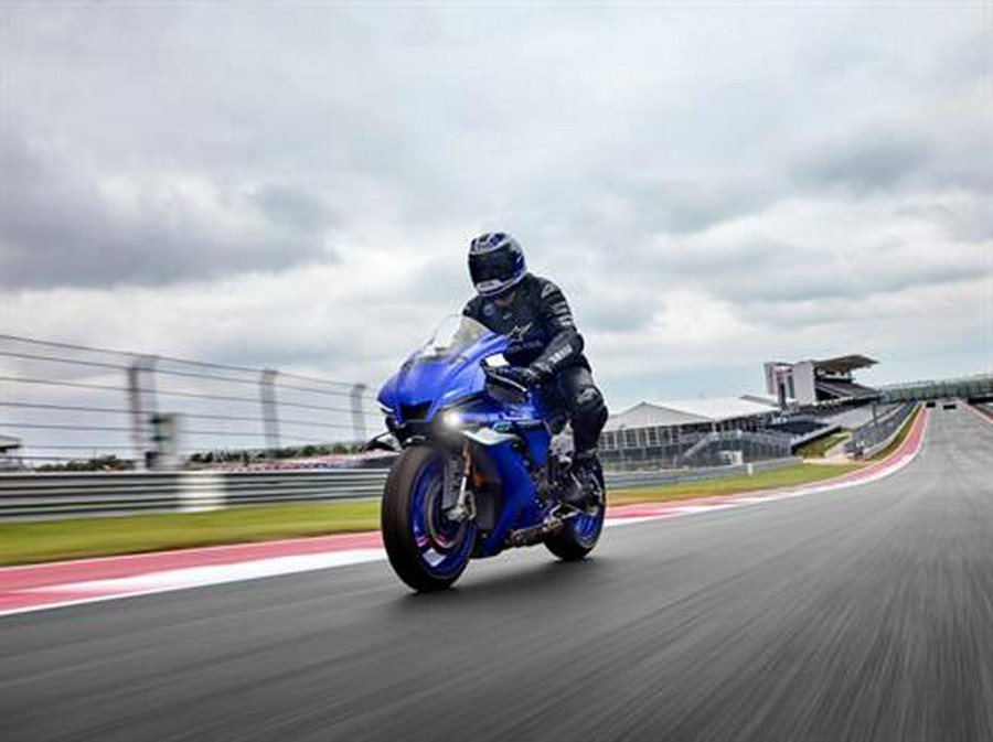 2025 Yamaha YZF-R1