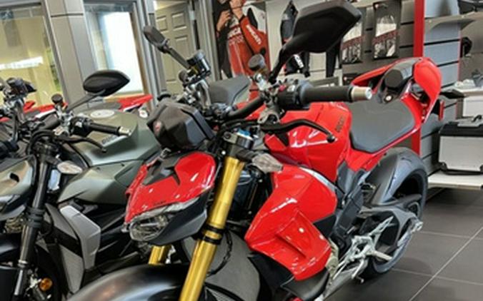 2025 Ducati Streetfighter V4 S Ducati Red