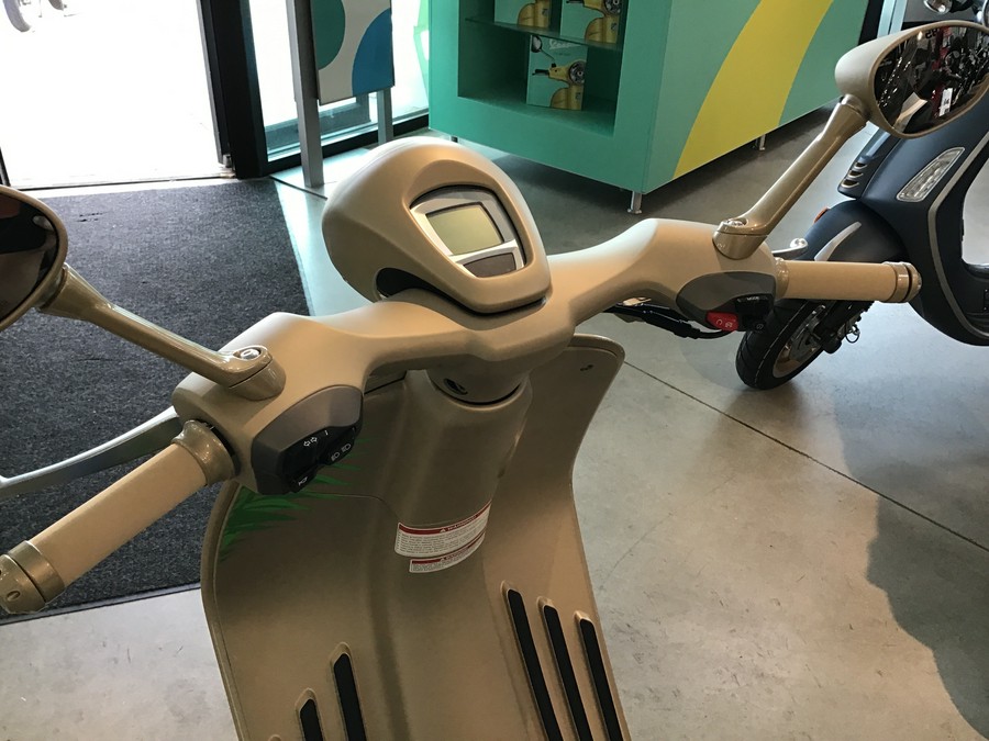 2024 Vespa 946 Dragon 150