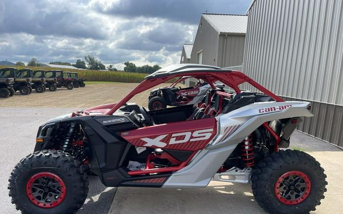 2025 Can-Am® Maverick X3 X DS Turbo RR With Smart-Shox Fiery Red & Hyper Silver