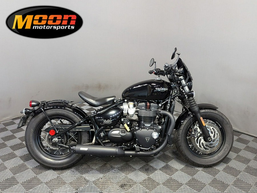 2018 Triumph Bonneville Bobber Jet Black