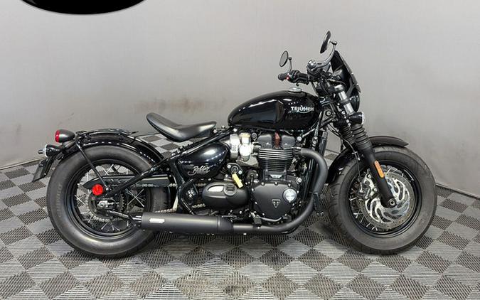 2018 Triumph Bonneville Bobber Jet Black