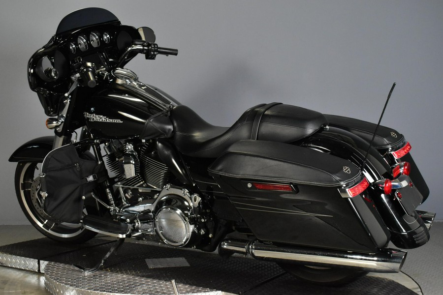 2016 Harley-Davidson Street Glide Special Vivid Black