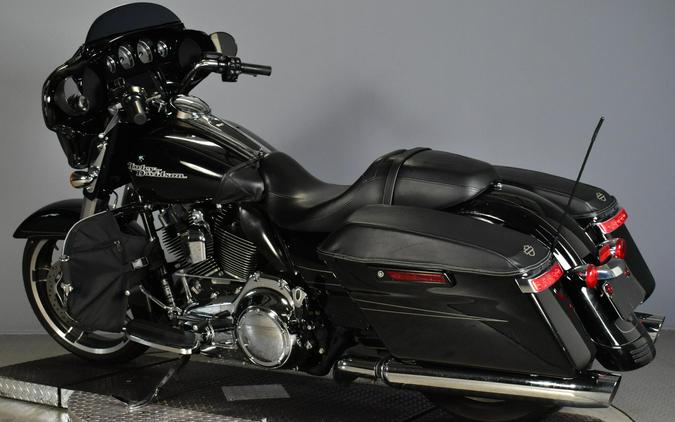 2016 Harley-Davidson Street Glide Special Vivid Black