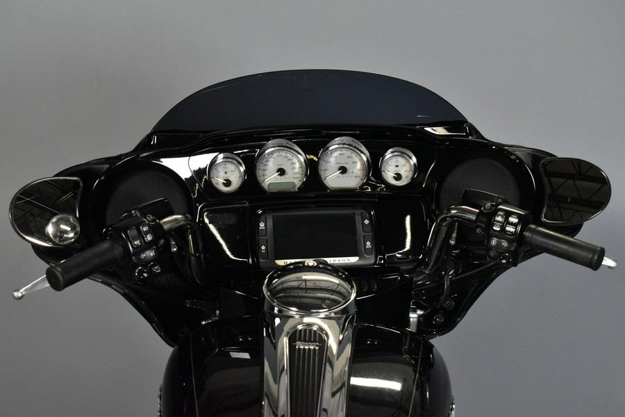 2016 Harley-Davidson Street Glide Special Vivid Black