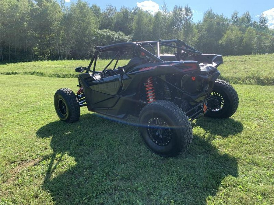 2018 Can-Am® Maverick™ X3 X™ RS TURBO R