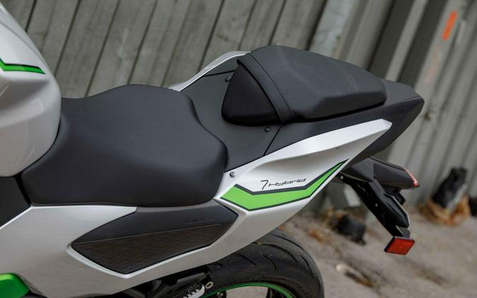 2024 Kawasaki Ninja® 7 Hybrid ABS