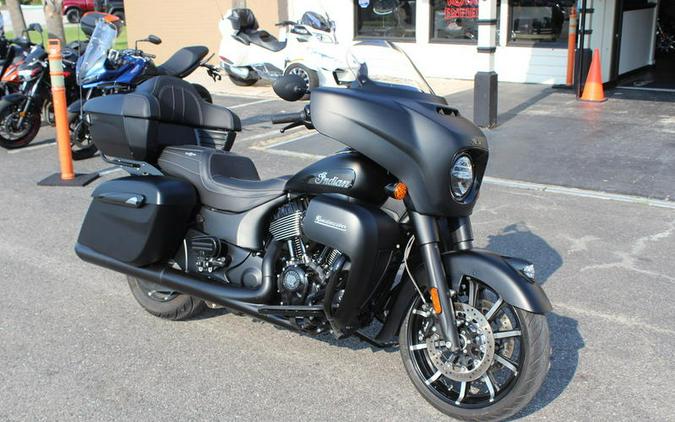 2023 Indian Motorcycle® Roadmaster® Dark Horse® Black Smoke