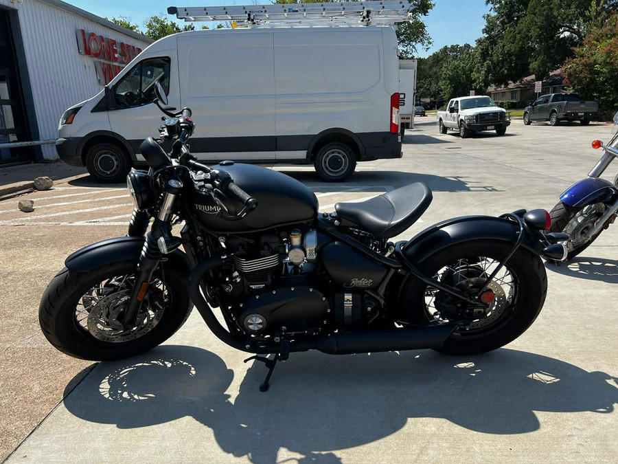 2018 Triumph Bonneville Bobber Black Jet Black