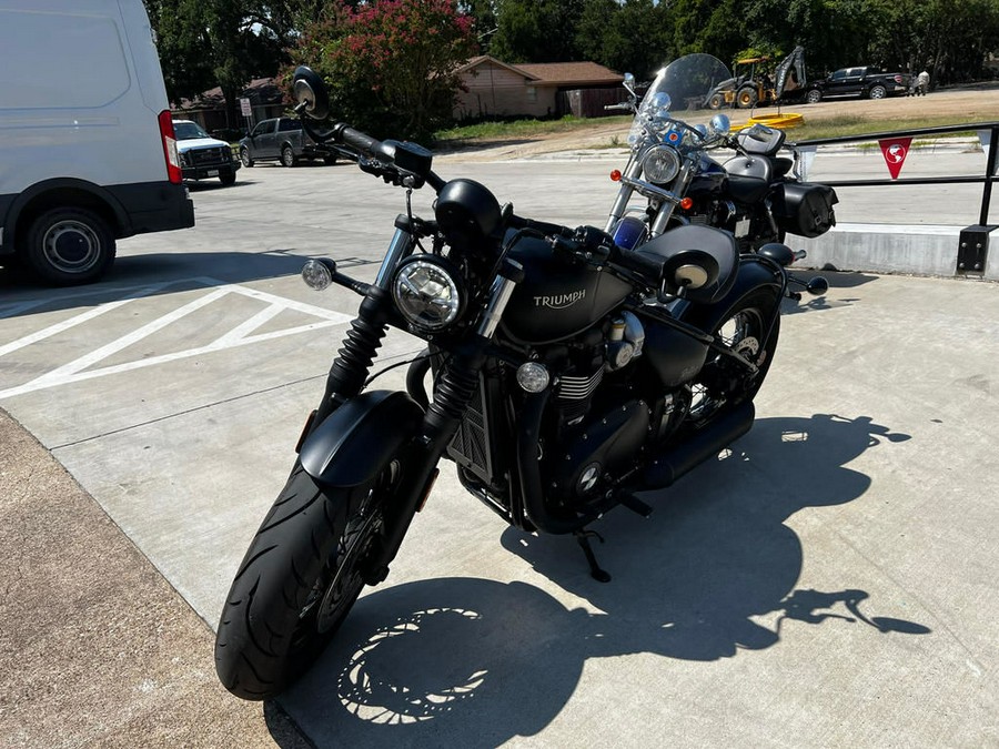 2018 Triumph Bonneville Bobber Black Jet Black