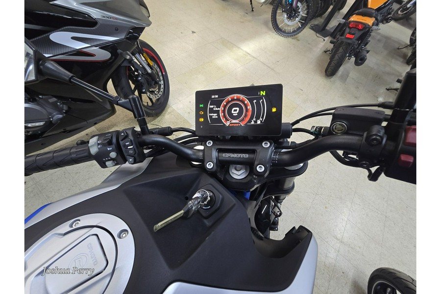 2023 CFMOTO 300NK