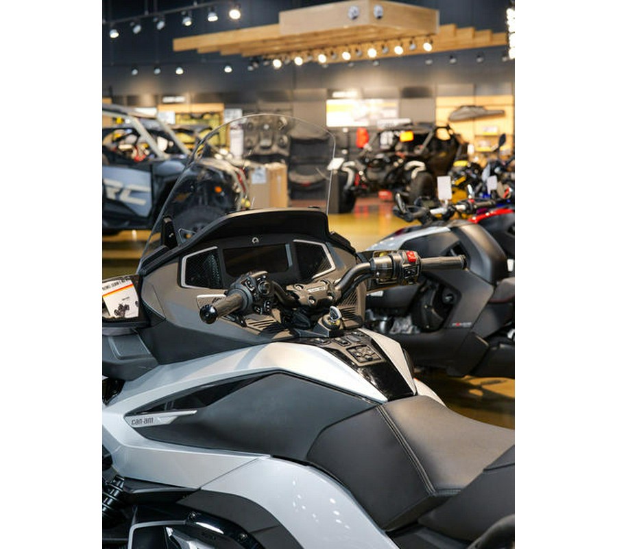 2023 Can-Am® Spyder RT Limited Platine Wheels