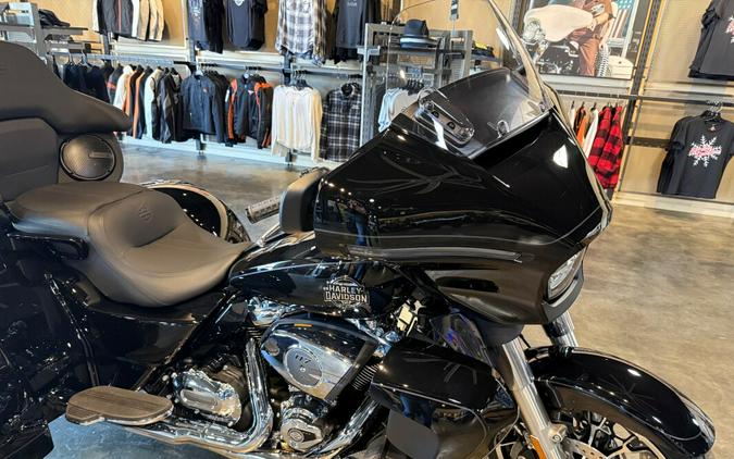 2026 Harley-Davidson® Street Glide 3 Limited Olive Steel Metallic / Vivid Black Black Trim