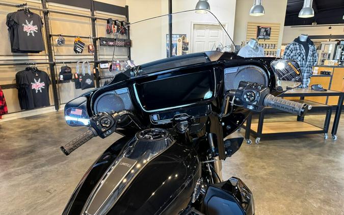 2026 Harley-Davidson® Street Glide 3 Limited Olive Steel Metallic / Vivid Black Black Trim