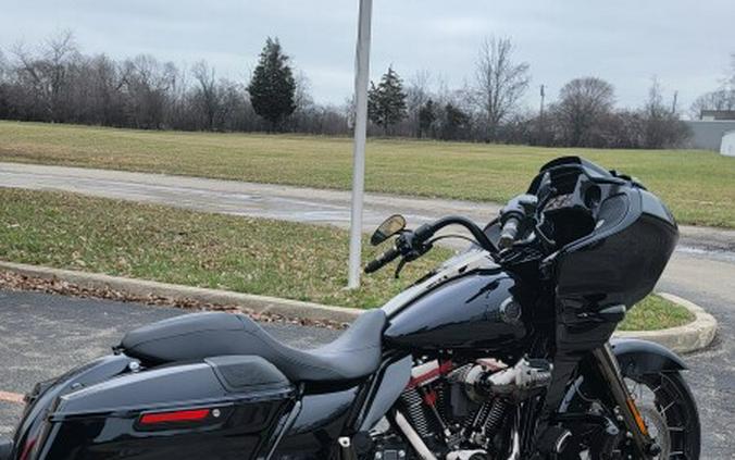 2022 Harley-Davidson CVO™ Road Glide Blue Steel