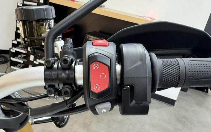 2026 Triumph SCRAMBLER 1200 XE