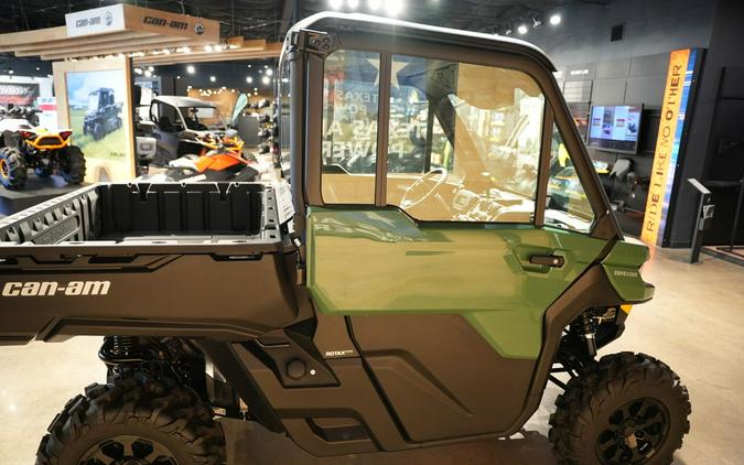 2026 Can-Am® Defender DPS CAB HD10