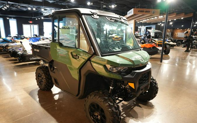 2026 Can-Am® Defender DPS CAB HD10