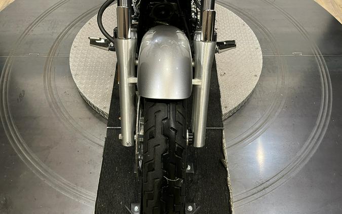 2014 Yamaha Motor Corp., USA V Star 650 Custom