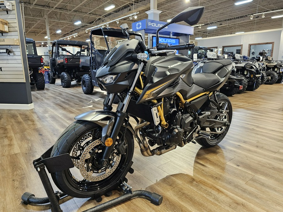 2026 Kawasaki Z650 S ABS Metallic Matte Graphenesteel Gray/Metallic Flat Spark Black - 110604