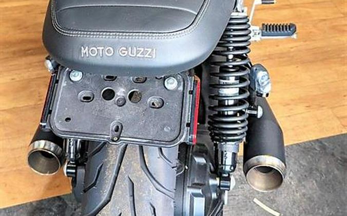 2021 Moto Guzzi V7 Stone E5