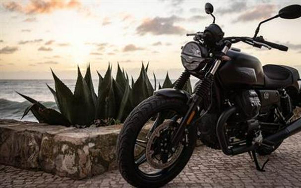 2021 Moto Guzzi V7 Stone E5