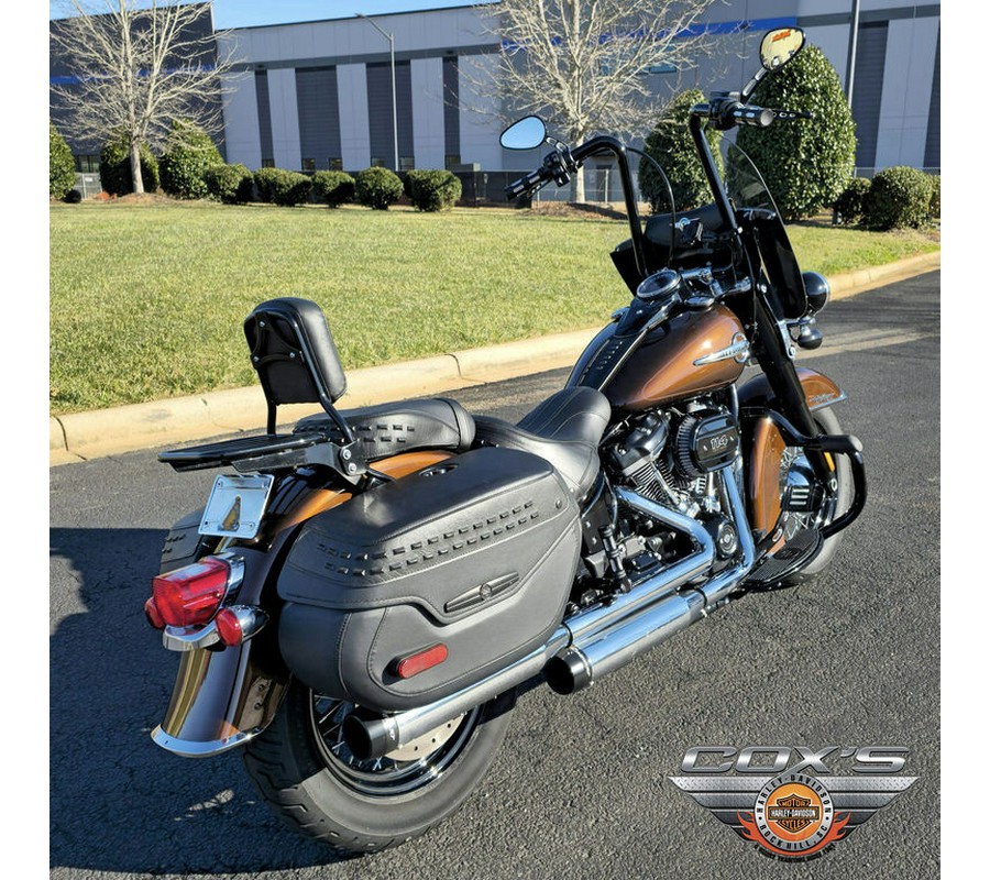 2019 Harley-Davidson® FLHCS - Heritage Classic 114