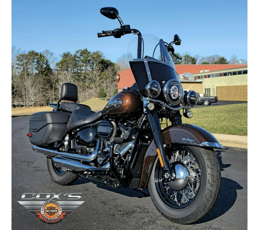 2019 Harley-Davidson® FLHCS - Heritage Classic 114