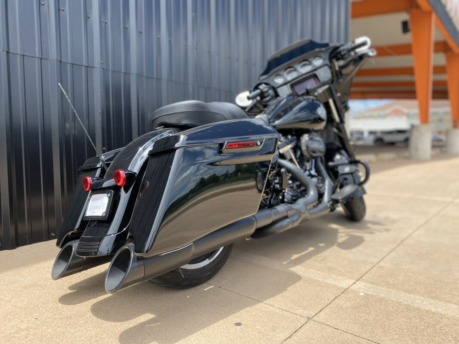 FLHXS 2022 Street Glide Special