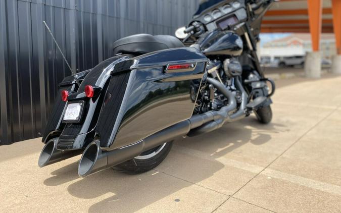 FLHXS 2022 Street Glide Special