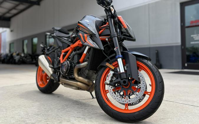 2023 KTM 1290 SUPER DUKE R