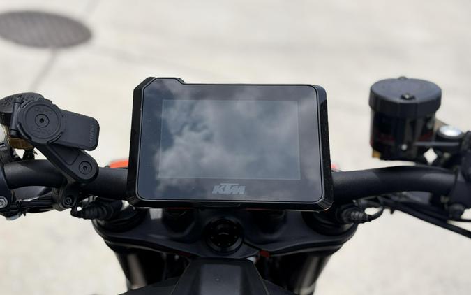 2023 KTM 1290 SUPER DUKE R