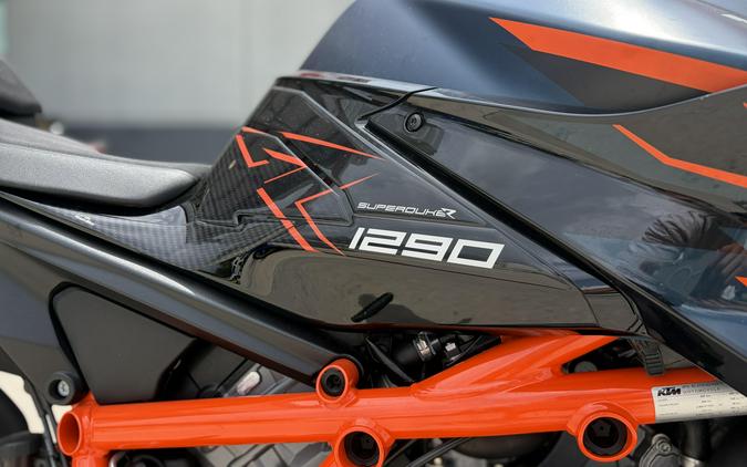 2023 KTM 1290 SUPER DUKE R